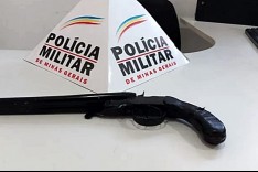 PM localiza garrucha que pode ser de participante na tentativa de homicídio na Ribeira de Cima em Itabira	